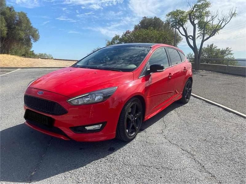 Vermelho Usado 2016 Ford Focus | € 12.200 - Imagem 1/4