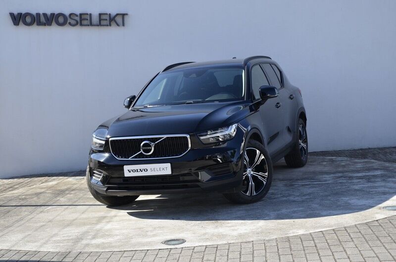 Preto Usado 2020 Volvo XC40 Momentum SUV | € 27.700 (Preço justo) - Imagem 1/4