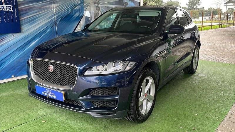 Azul Usado 2017 Jaguar F-Pace SUV | € 17.950 - Imagem 1/4