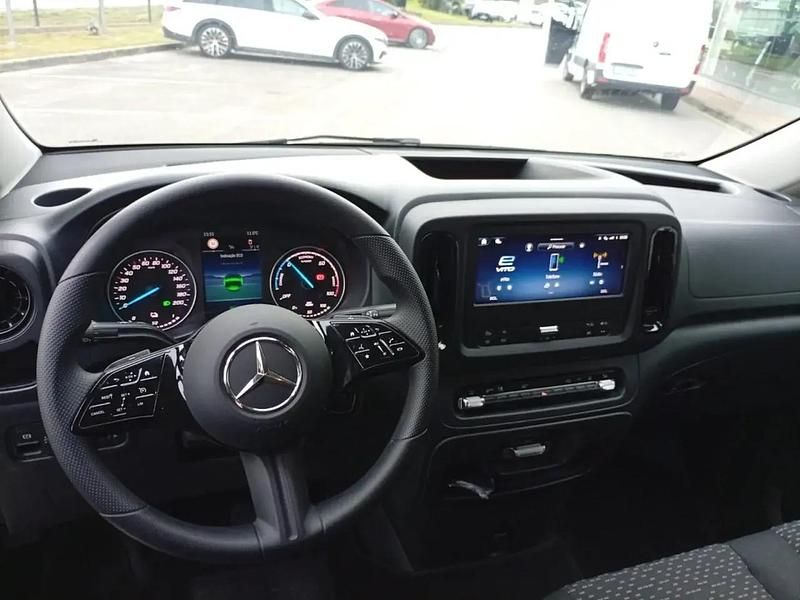 Usado Mercedes e-Vito 85 kW (116 HP) 2025 Branco Monovolume