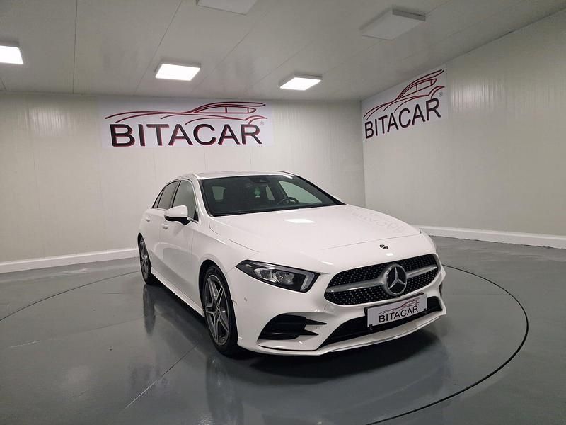 Branco Usado 2019 Mercedes A180 AMG line | € 25.950 (Preço elevado) - Imagem 1/4