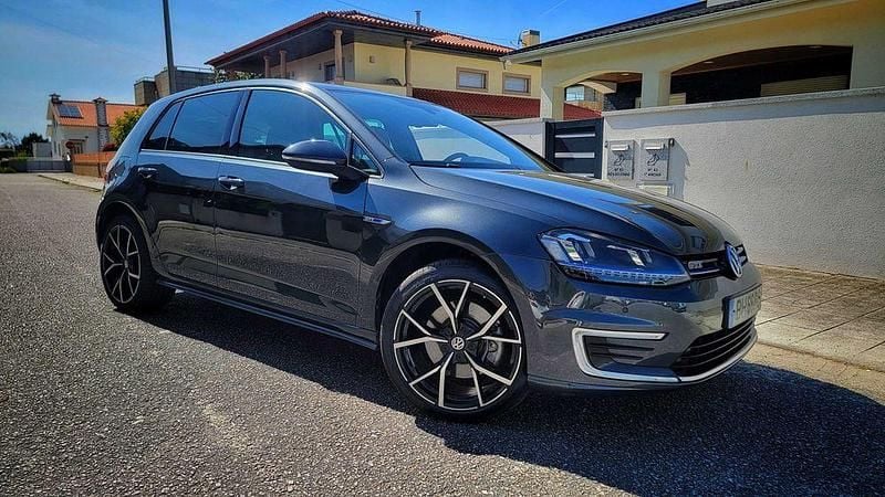 Usado 2014 VW Golf VII GTE Sedan | € 13.700 (Preço justo) - Imagem 1/4