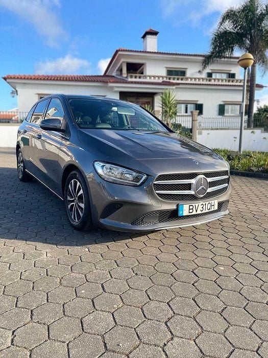 Usado Mercedes 180 AMG line 116 HP (85 kW) 2020 Sedan