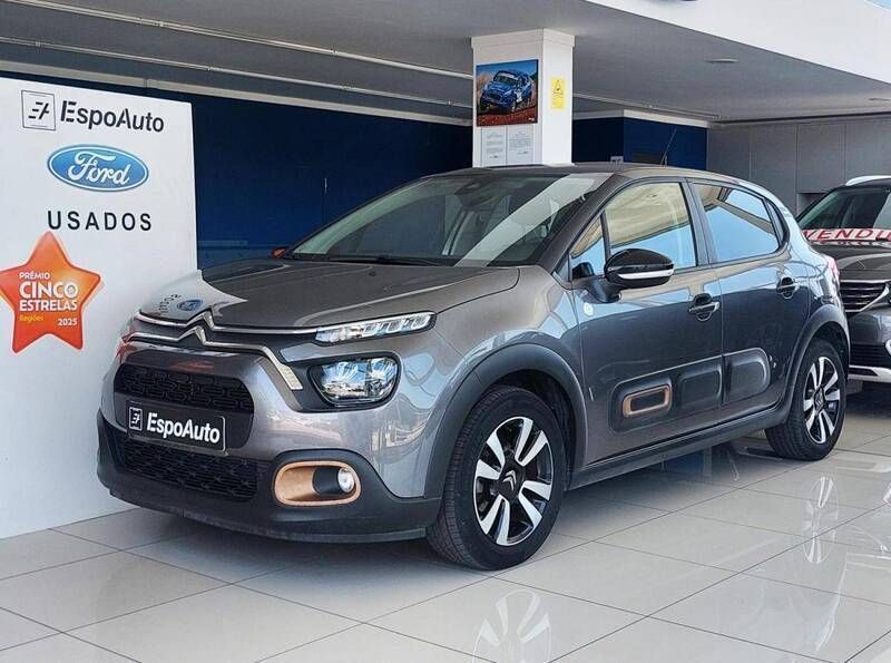 Cinza Usado 2022 Citroën C3 PureTech Citadino | € 14.750 (Preço justo) - Imagem 1/4