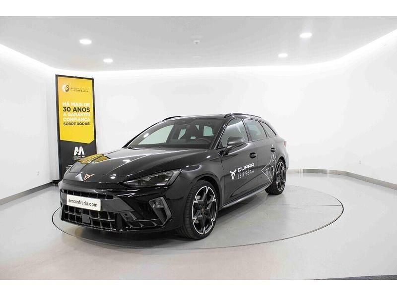 Usado Cupra Leon 150 HP (110 kW) 2024 Preto