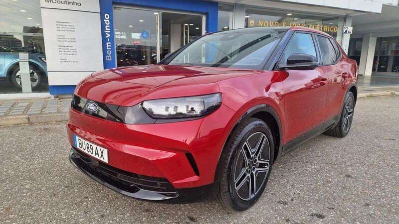 Vermelho Usado 2025 Ford Capri Premium SUV | € 47.490 - Imagem 1/4