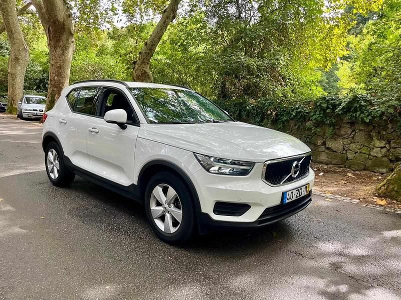 Branco Usado 2019 Volvo XC40 SUV | € 24.650 (Preço justo) - Imagem 1/4