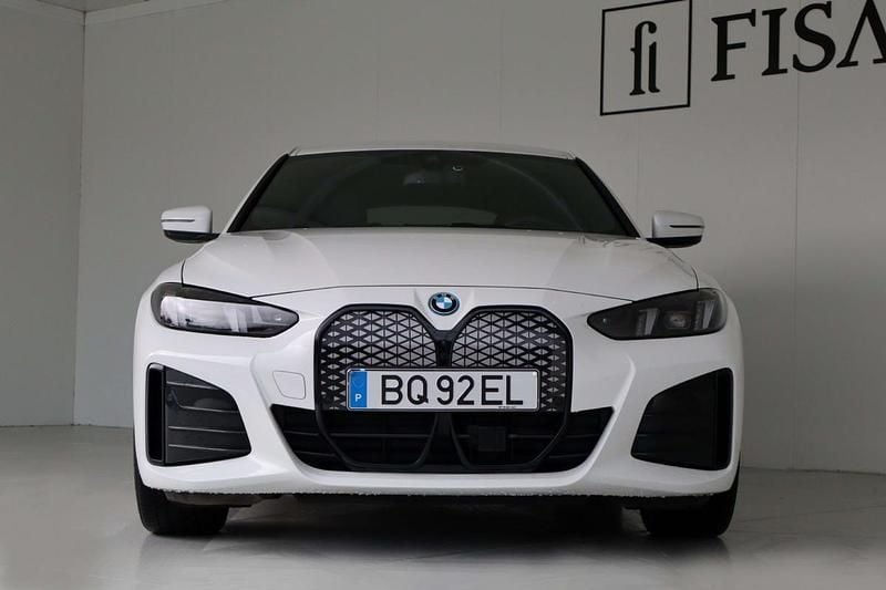 Usado BMW i4 250 kW (340 HP) 2025 Branco Sedan