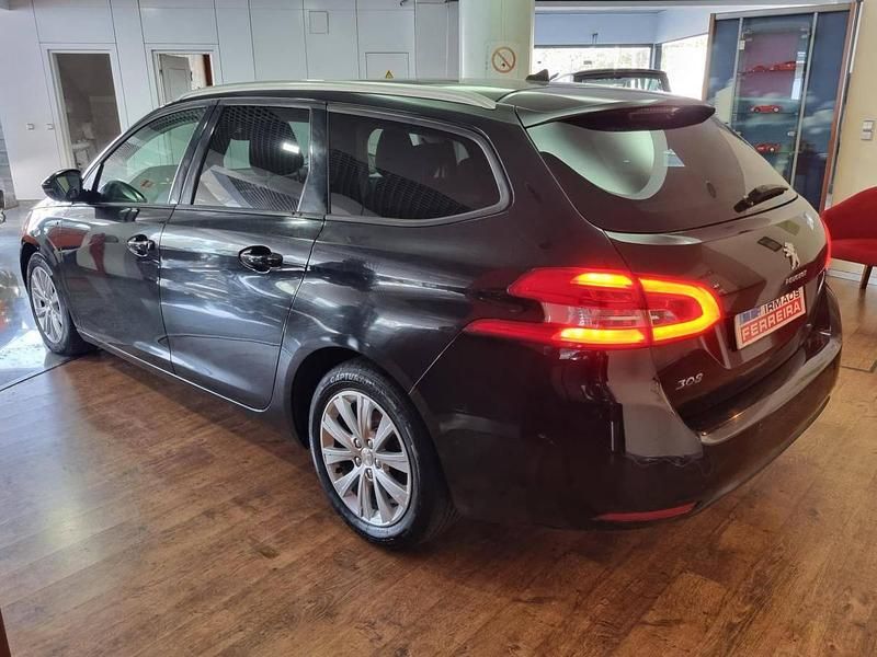 Usado Peugeot 308 SW 120 HP (88 kW) 2016 Preto Carrinha