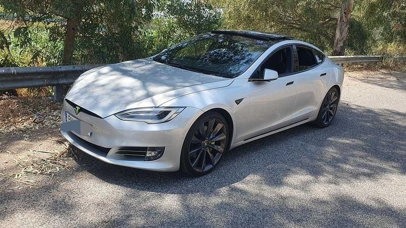 Usado 2018 Tesla Model S Sedan | € 27.600 (Preço elevado) - Imagem 1/4