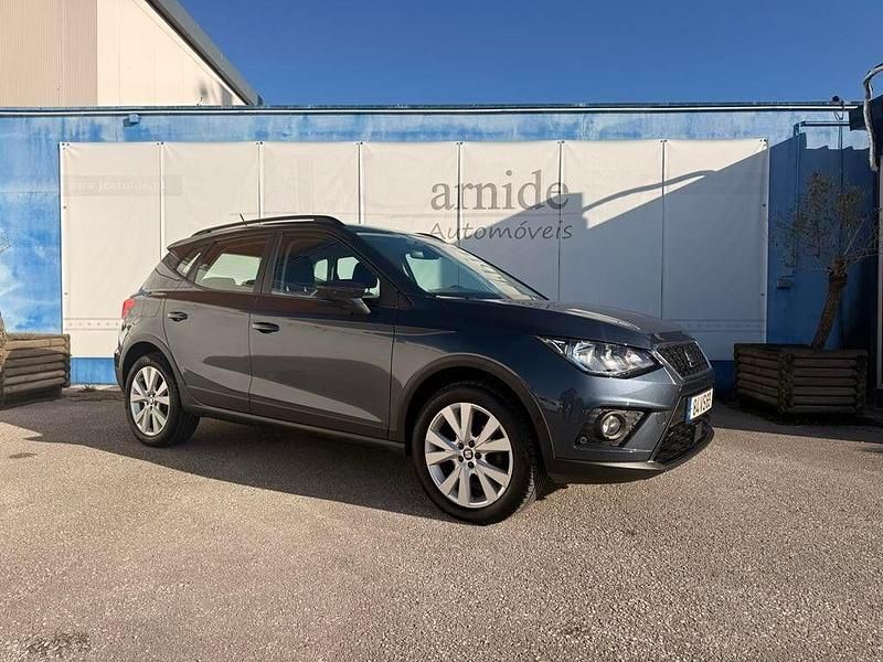 Cinza Usado 2018 Seat Arona XCELLENCE SUV | € 20.500 (Preço justo) - Imagem 1/4