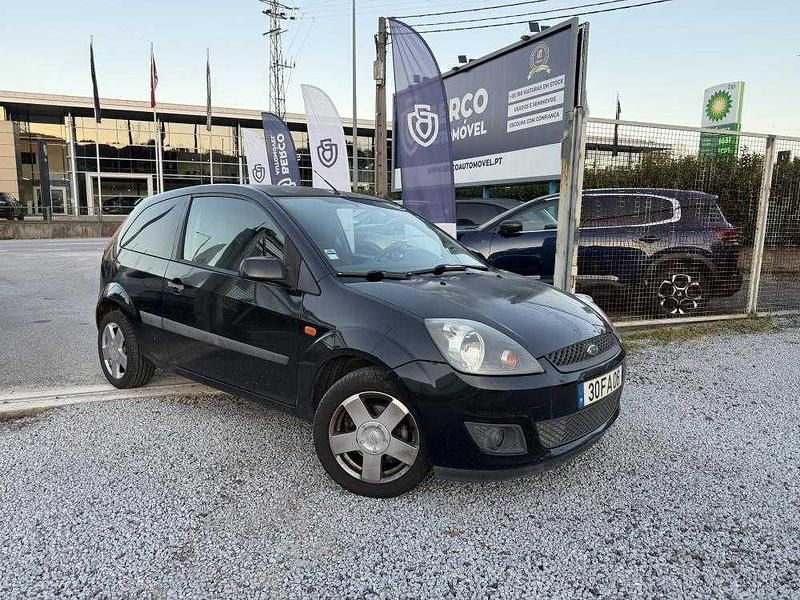 Preto Usado 2007 Ford Fiesta | € 2.990 (Preço justo) - Imagem 1/4
