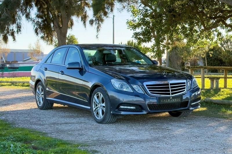 Cinzento Usado 2012 Mercedes E250 Avantgarde Sedan | € 16.990 (Preço justo) - Imagem 1/4