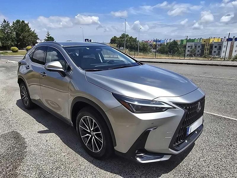 Usado 2022 Lexus NX450h+ SUV | € 49.900 - Imagem 1/4