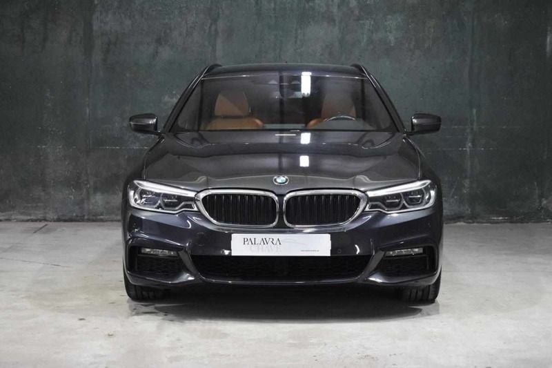Cinzento Usado 2020 BMW 520 Carrinha | € 34.750 (Preço justo) - Imagem 1/4