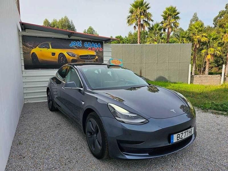 Cinzento Usado 2020 Tesla Model 3 RWD Sedan | € 21.950 (Caro) - Imagem 1/3