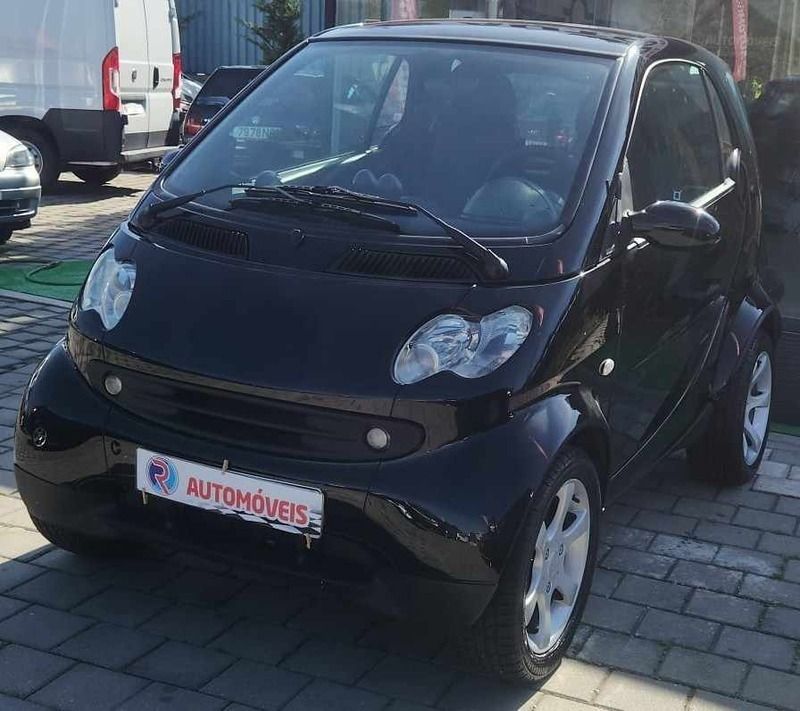 Preto Usado 2004 Smart ForTwo Coupé Coupé | € 4.490 - Imagem 1/4