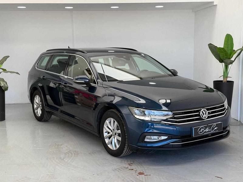 Azul Usado 2020 VW Passat Carrinha | € 19.900 (Preço justo) - Imagem 1/4