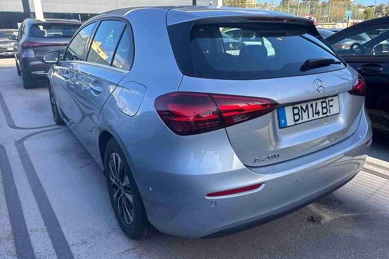 Usado Mercedes 200 163 HP (119 kW) 2024 Outra