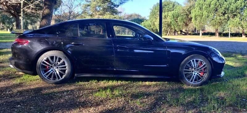 Usado Porsche Panamera Executive 550 HP (404 kW) 2017 Preto Citadino