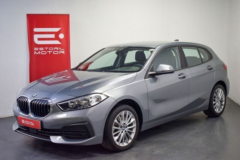 Cinza Usado 2022 BMW 116 Citadino | € 24.900 (Bom preço) - Imagem 1/4