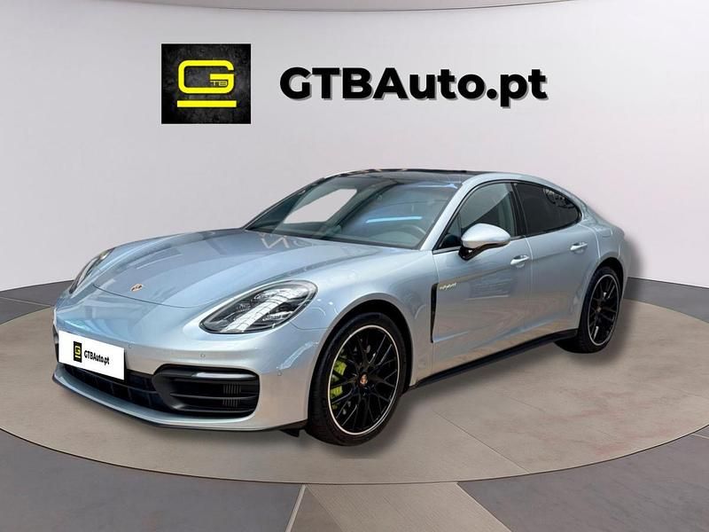 Cinzento Usado 2020 Porsche Panamera Sedan | € 83.900 - Imagem 1/4