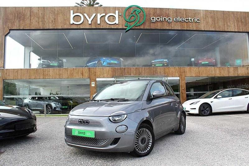 Cinza Usado 2022 Fiat 500e Icon Citadino | € 15.900 (Bom preço) - Imagem 1/4