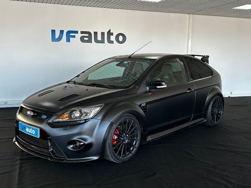 Preto Usado 2011 Ford Focus RS Citadino | € 66.950 - Imagem 1/4