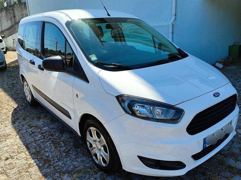 Usado 2016 Ford Tourneo Courier Monovolume | € 7.000 (Super Preço) - Imagem 1/4
