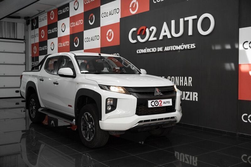 Branco Usado 2022 Mitsubishi L200 Invite Pickup | € 32.900 (Bom preço) - Imagem 1/4