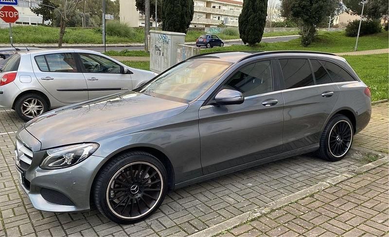 Usado 2017 Mercedes C180 Sedan | € 16.450 (Bom preço) - Imagem 1/3