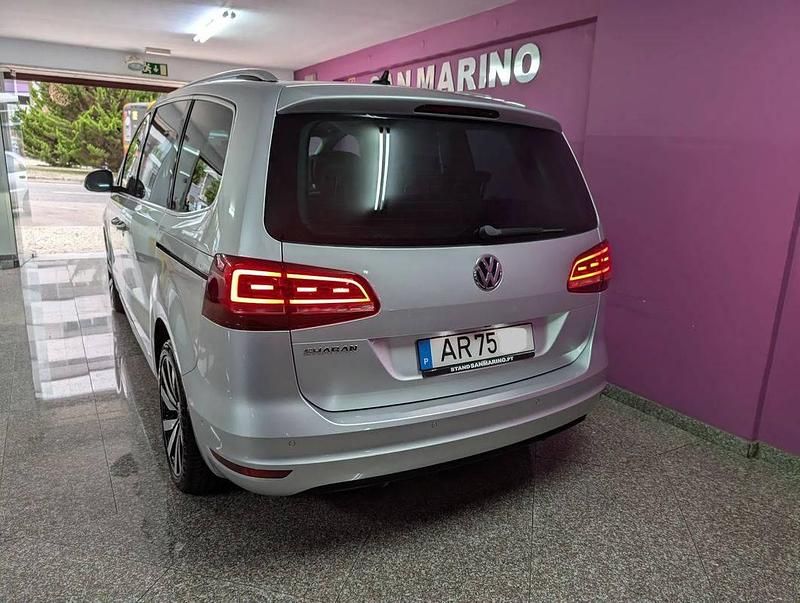 Usado VW Sharan Highline 150 HP (110 kW) 2022 Cinza Monovolume