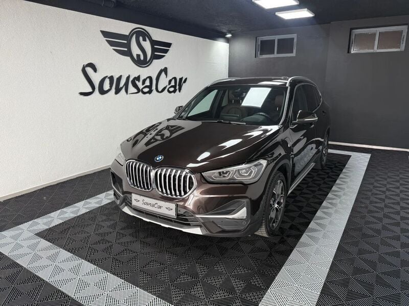 Castanho Usado 2022 BMW X1 Sport Line SUV | € 26.450 (Preço justo) - Imagem 1/4