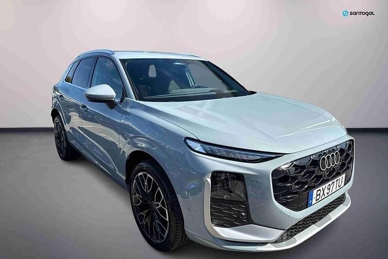 Cinzento Novo 2025 Audi Q3 Advanced Plus SUV | € 74.990 - Imagem 1/4