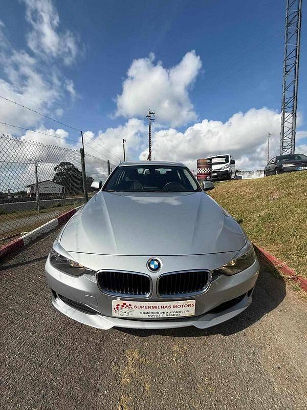 Cinzento Usado 2014 BMW 316 | € 15.900 - Imagem 1/4