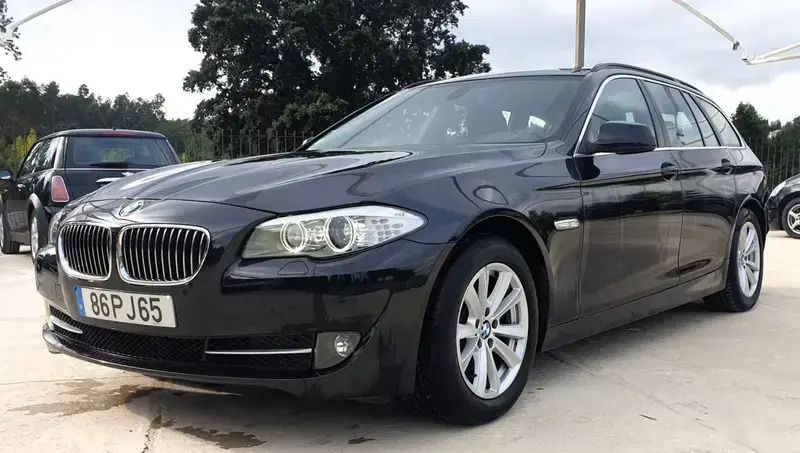 Preto Usado 2011 BMW 520 Luxury Line Carrinha | € 13.990 (Preço justo) - Imagem 1/4