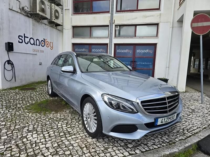Usado Mercedes C200 Avantgarde 136 HP (100 kW) 2014 Prata Carrinha