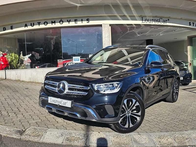 Usado Mercedes GLC300 317 HP (233 kW) 2021 Preto Citadino