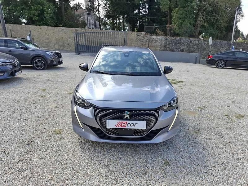 Usado Peugeot e-208 Style 100 kW (136 HP) 2021 Cinzento Citadino