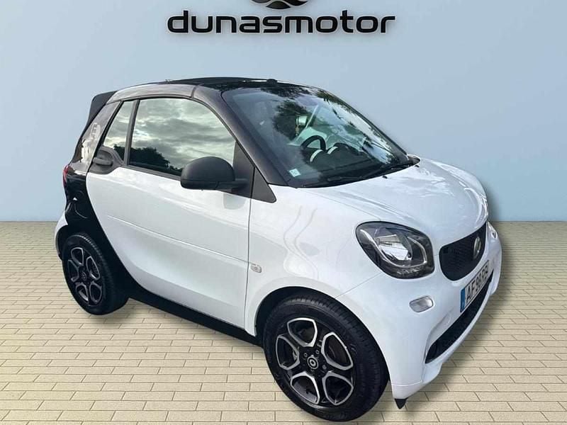 Branco Usado 2017 Smart ForTwo Cabrio Cabrios | € 10.400 - Imagem 1/4