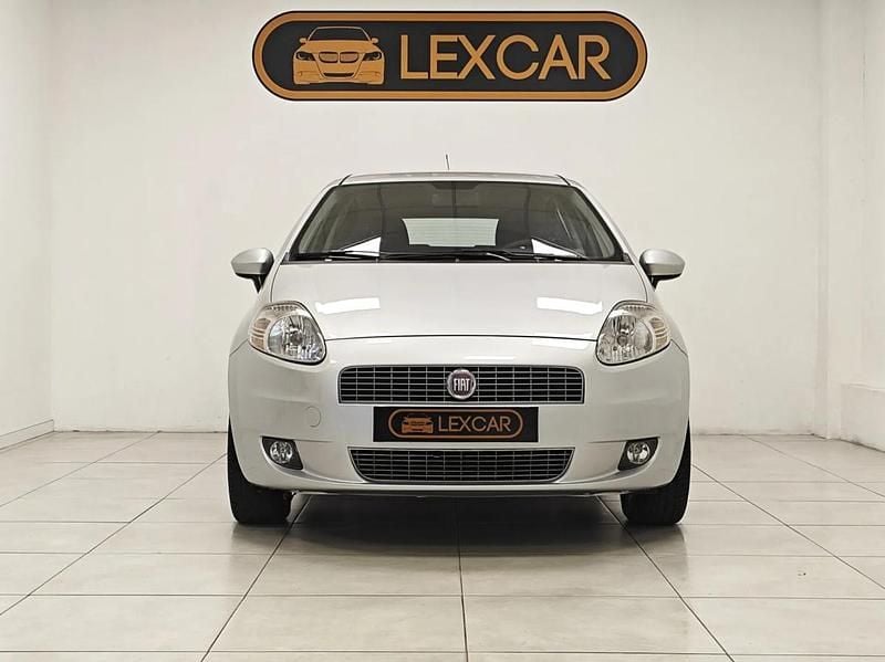 Usado Fiat Grande Punto 75 HP (55 kW) 2010 Cinzento Citadino