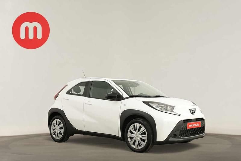 Branco Usado 2023 Toyota Aygo X SUV | € 17.499 (Bom preço) - Imagem 1/4