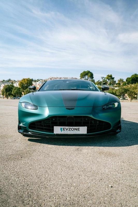 Usado Aston Martin V8 Vantage 535 HP (393 kW) 2022 Verde Coupé