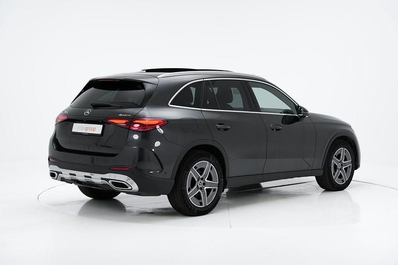 Usado Mercedes GLC300 269 HP (197 kW) 2024 Preto SUV