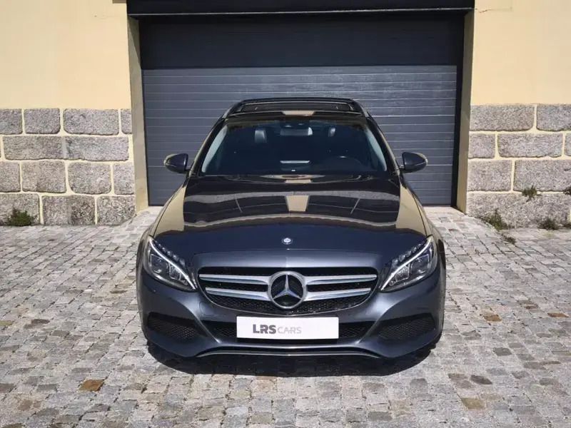Usado Mercedes C200 Avantgarde 136 HP (100 kW) 2015 Cinza escuro Carrinha