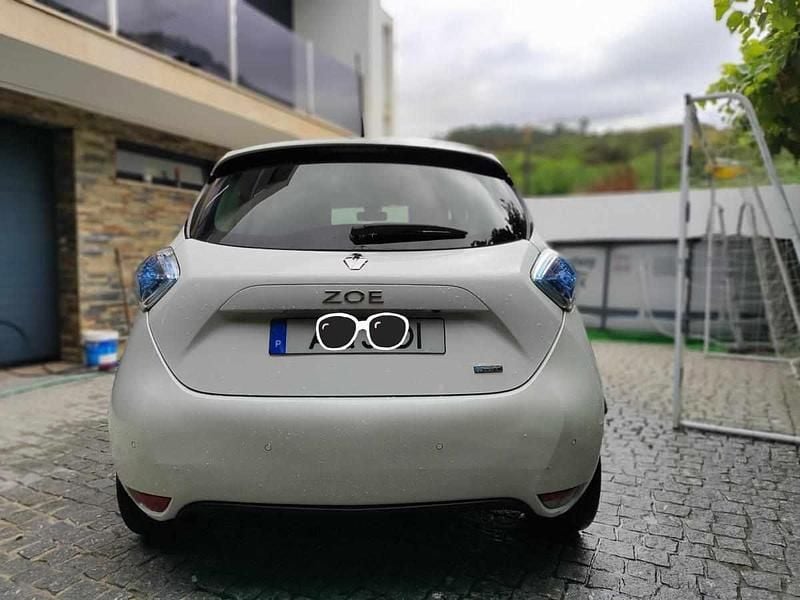 Usado Renault Zoe 80 kW (110 HP) 2018 Branco Citadino