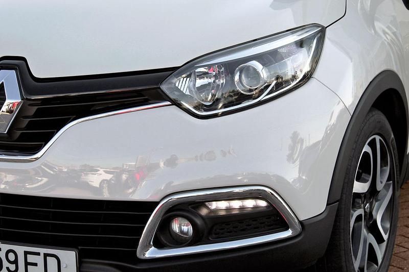 Usado Renault Captur 120 HP (88 kW) 2013 Branco SUV