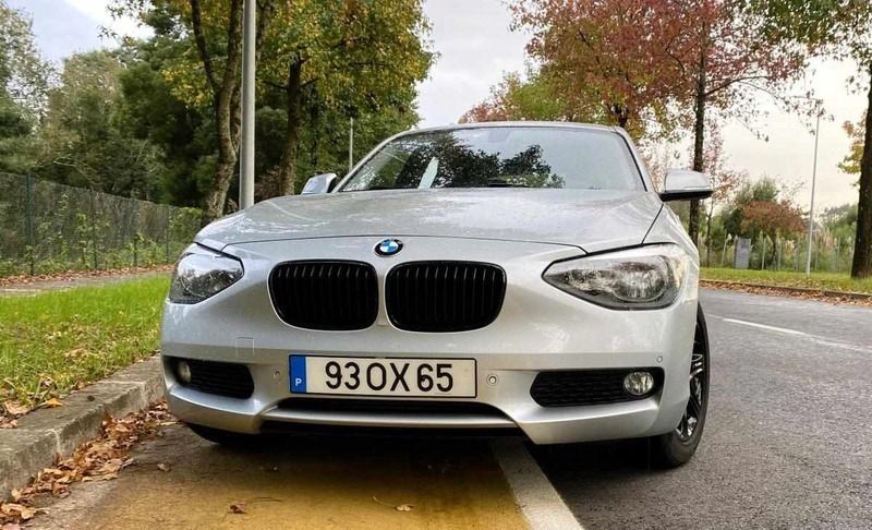 Cinzento Usado 2014 BMW 118 Citadino | € 14.500 (Bom preço) - Imagem 1/4