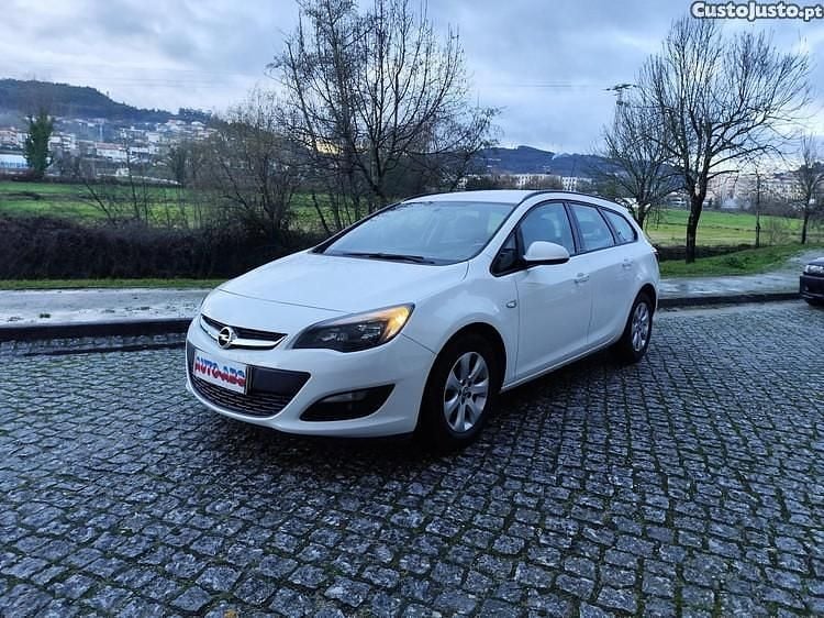 Branco Usado 2015 Opel Astra Cosmo Carrinha | € 7.250 (Preço justo) - Imagem 1/1