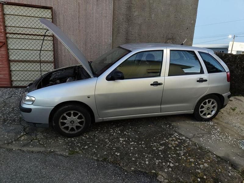 Usado Seat Ibiza 50 HP (36 kW) 2001 Sedan
